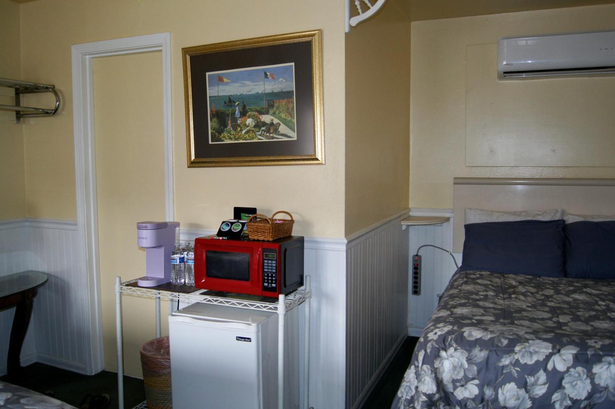 Flamingo Motel 2*